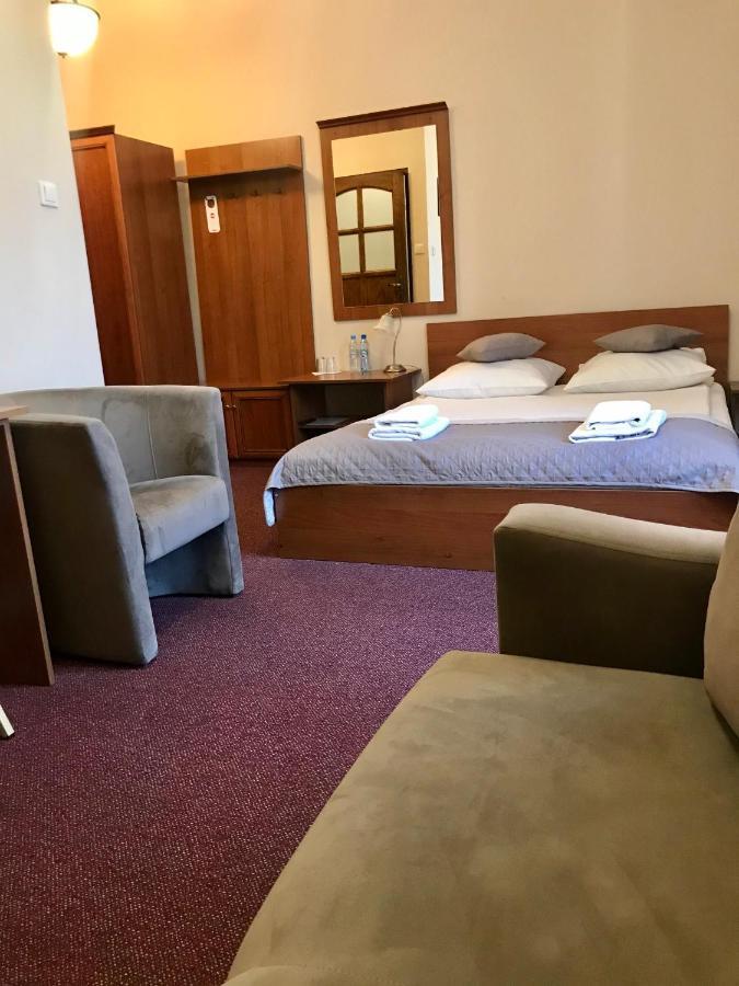 Hotelik Polonia Łowicz Exterior foto